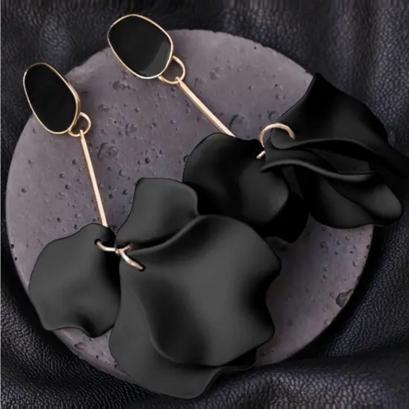 Black And Gold Petal Drop Earrings - Picture 4 of 10